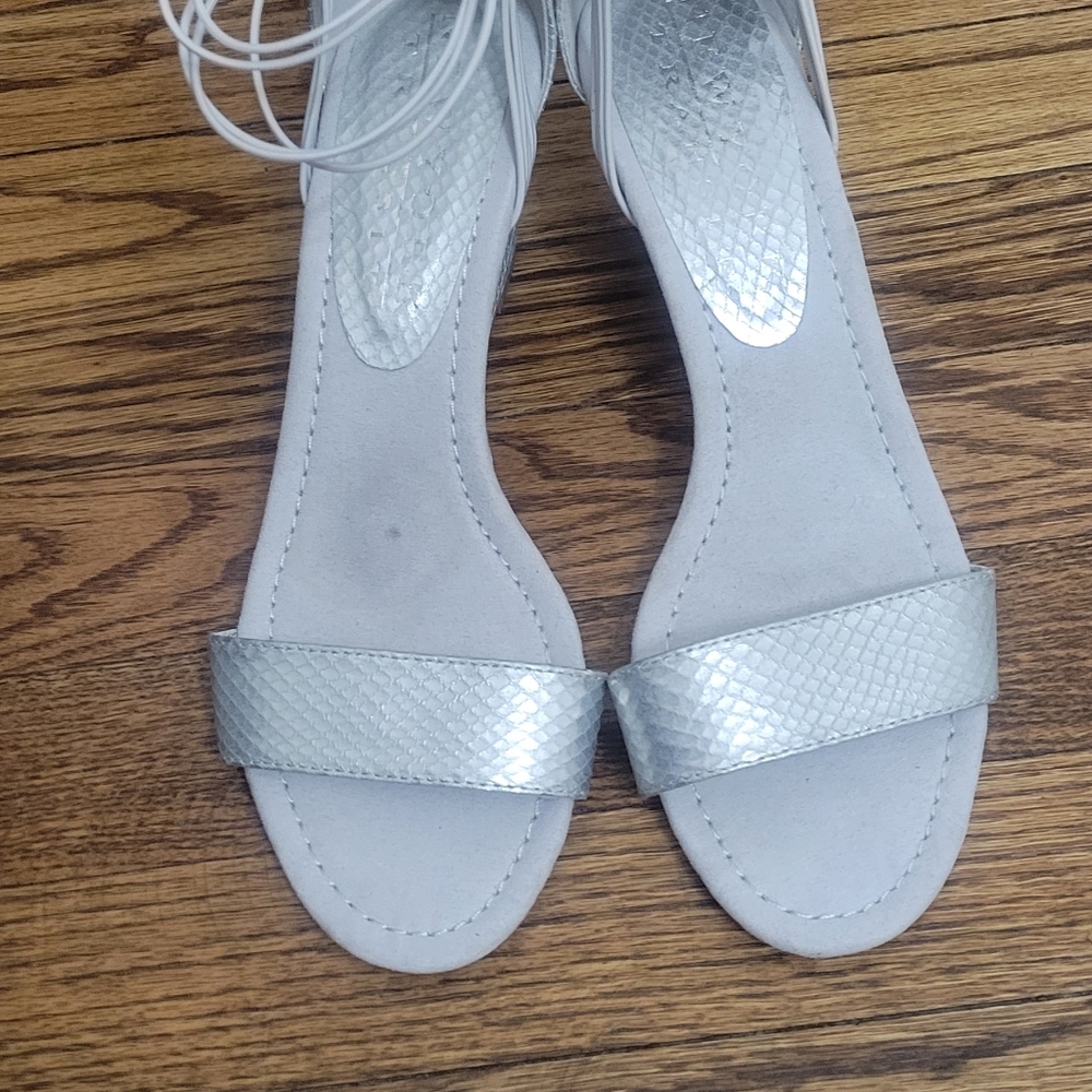 Shoes - Picture 3 of 15